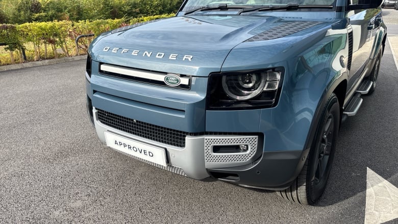 Land Rover Defender 2.0 D240 HSE 110 5dr Auto [6 Seat] Diesel Estate